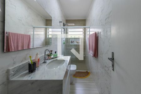 Casa à venda com 169m², 3 quartos e 2 vagasBanheiro 1