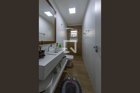 Casa à venda com 169m², 3 quartos e 2 vagasBanheiro 2