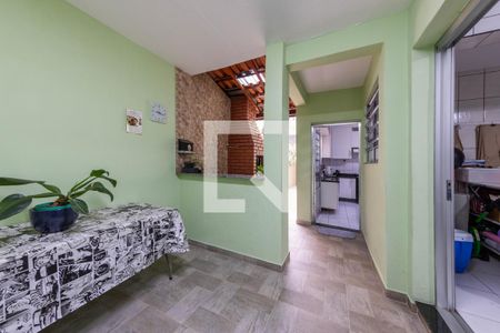 Casa à venda com 169m², 3 quartos e 2 vagasQuintal