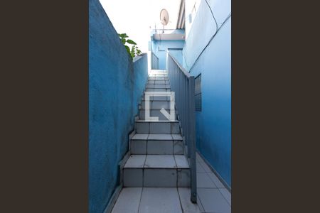 Casa para alugar com 50m², 1 quarto e sem vaga Casa para alugar com 50m², 1 quarto e sem vagaEscada / Entrada