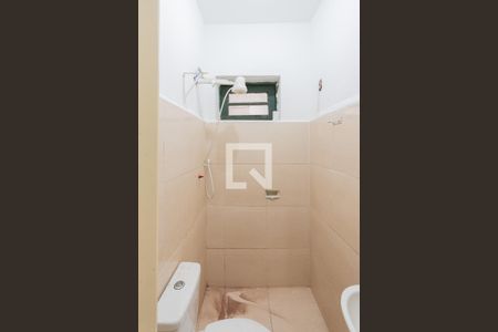 Banheiro de kitnet/studio para alugar com 0 quarto, 26m² em Praça da Bandeira, Rio de Janeiro