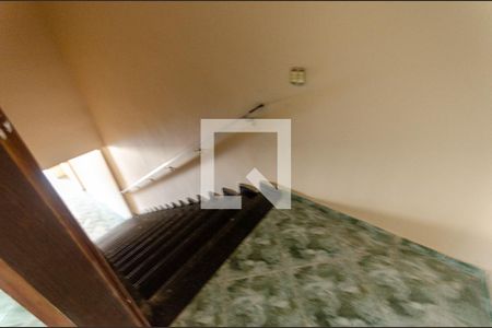 Casa para alugar com 50m², 2 quartos e sem vagaEscada