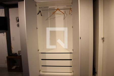 Studio para alugar com 23m², 1 quarto e sem vagaGuarda Roupa