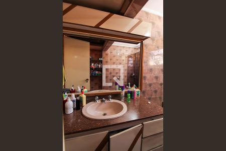 Apartamento à venda com 200m², 4 quartos e 1 vaga Apartamento à venda com 200m², 4 quartos e 1 vagaBanheiro da Suíte 4