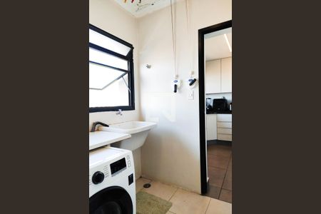 Apartamento à venda com 143m², 3 quartos e 2 vagasÁrea de Serviço