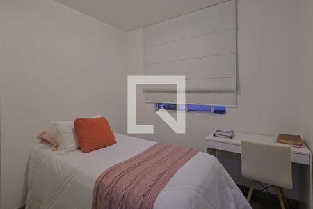 Quarto de apartamento à venda com 3 quartos, 69m² em Pompéia, Belo Horizonte