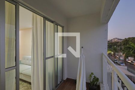 Varanda Sala de apartamento à venda com 3 quartos, 69m² em Pompéia, Belo Horizonte