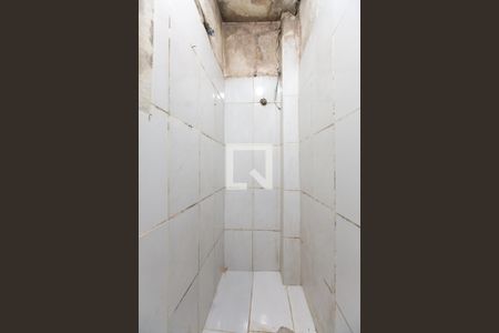 Banheiro / Suíte de casa para alugar com 1 quarto, 70m² em Vila Carmosina, São Paulo