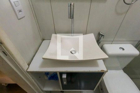 Banheiro de apartamento à venda com 2 quartos, 60m² em Dom Bosco, Betim