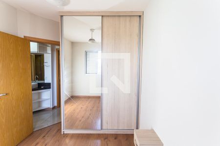 Apartamento para alugar com 60m², 2 quartos e 2 vagas Apartamento para alugar com 60m², 2 quartos e 2 vagasArmário do Quarto 1