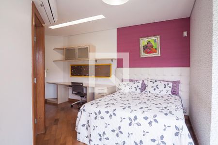 Casa de condomínio à venda com 850m², 4 quartos e 6 vagassuíte 2