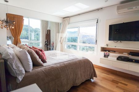 Casa de condomínio à venda com 850m², 4 quartos e 6 vagasSuíte master