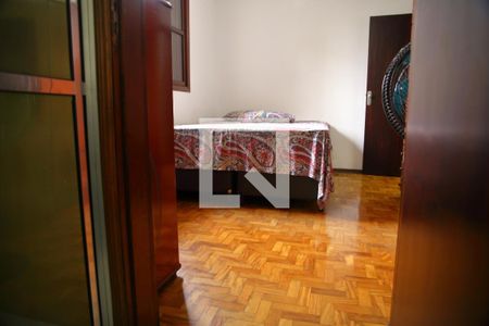 Casa à venda com 222m², 4 quartos e 3 vagasSuite1