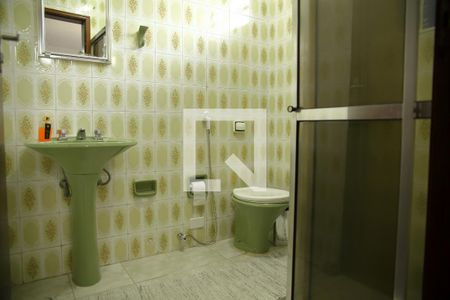 Casa à venda com 222m², 4 quartos e 3 vagasBanheiro da Suíte 1