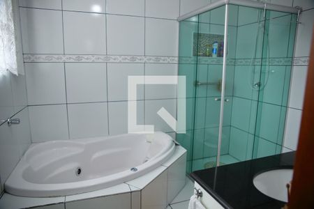 Casa à venda com 222m², 4 quartos e 3 vagasBanheiro da Suíte 4