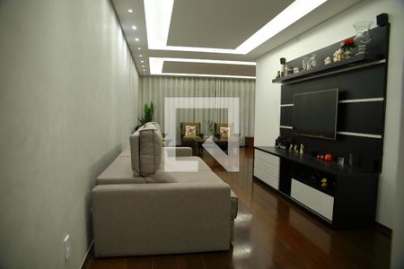 Casa à venda com 222m², 4 quartos e 3 vagasSala