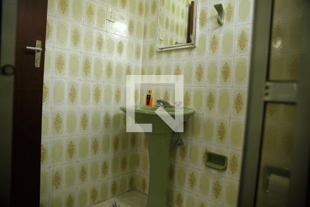 Casa à venda com 222m², 4 quartos e 3 vagasBanheiro da Suíte 1