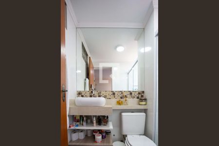 Apartamento à venda com 57m², 2 quartos e 3 vagasBanheiro da Suíte