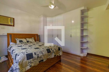 Casa de condomínio à venda com 469m², 3 quartos e 1 vagaSuíte 2