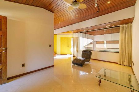 Casa de condomínio à venda com 469m², 3 quartos e 1 vagaSala Privativa