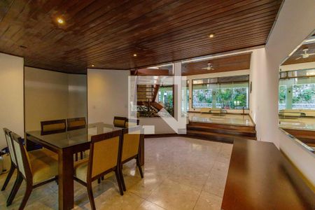 Sala de casa de condomínio à venda com 3 quartos, 469m² em Itanhangá, Rio de Janeiro