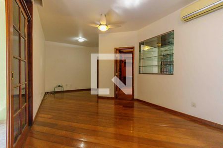 Casa de condomínio à venda com 469m², 3 quartos e 1 vagaSuíte 1