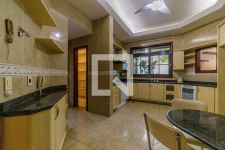 Casa de condomínio à venda com 469m², 3 quartos e 1 vagaCozinha