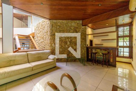 Sala de casa de condomínio à venda com 3 quartos, 469m² em Itanhangá, Rio de Janeiro