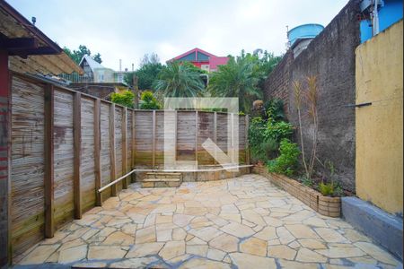 Casa para alugar com 100m², 2 quartos e 1 vagaQuintal