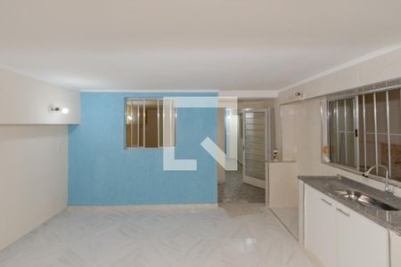 Sala/Cozinha de casa para alugar com 2 quartos, 65m² em Parque Maria Helena, São Paulo