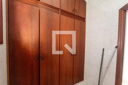 Casa de condomínio para alugar com 600m², 4 quartos e 2 vagas Casa de condomínio para alugar com 600m², 4 quartos e 2 vagasDispensa