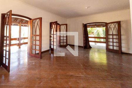 Casa de condomínio para alugar com 600m², 4 quartos e 2 vagas Casa de condomínio para alugar com 600m², 4 quartos e 2 vagasSuíte Master