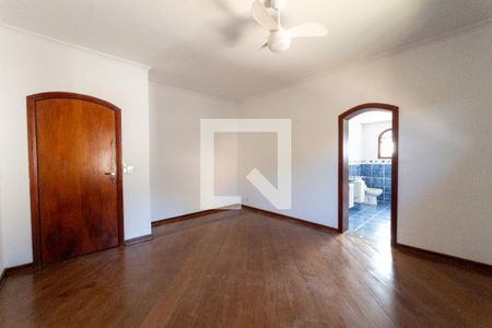 Casa de condomínio para alugar com 600m², 4 quartos e 2 vagas Casa de condomínio para alugar com 600m², 4 quartos e 2 vagasSuíte 3