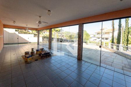 Casa de condomínio para alugar com 600m², 4 quartos e 2 vagas Casa de condomínio para alugar com 600m², 4 quartos e 2 vagasChurrasqueira