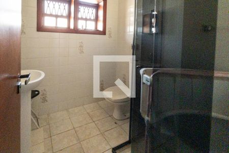Banheiro da Suíte Térreo de casa de condomínio para alugar com 4 quartos, 600m² em Chácara Flora, Valinhos