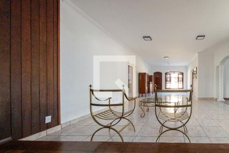 Casa de condomínio para alugar com 600m², 4 quartos e 2 vagas Casa de condomínio para alugar com 600m², 4 quartos e 2 vagasSala de Estar