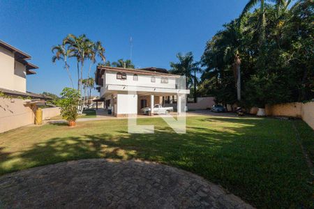 Casa de condomínio para alugar com 600m², 4 quartos e 2 vagas Casa de condomínio para alugar com 600m², 4 quartos e 2 vagasFachada dos Fundos