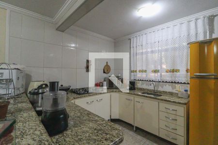 Casa à venda com 1400m², 6 quartos e 5 vagasCozinha e Área de Serviço