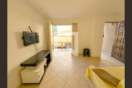 Sala de TV de apartamento para alugar com 3 quartos, 120m² em Ingleses do Rio Vermelho, Florianópolis