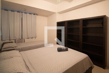 Quarto 1 de apartamento para alugar com 2 quartos, 85m² em Leme, Rio de Janeiro