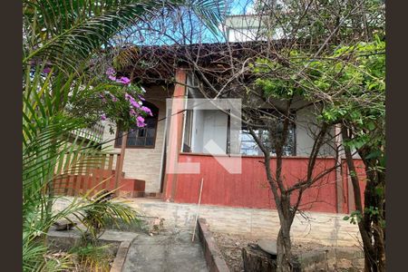 Casa à venda com 364m², 3 quartos e 3 vagasFrente da casa