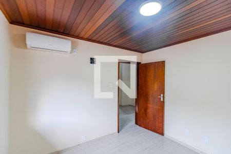 Casa de condomínio à venda com 234m², 3 quartos e 2 vagasQuarto 2