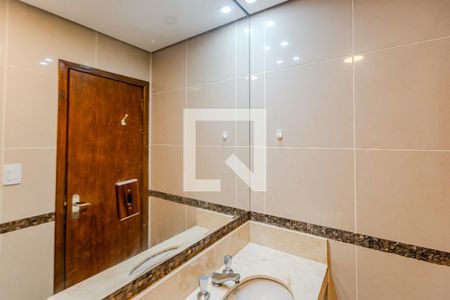 Casa de condomínio à venda com 234m², 3 quartos e 2 vagasBanheiro do Quarto 1