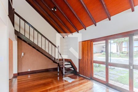 Sala de casa de condomínio à venda com 3 quartos, 234m² em Cavalhada, Porto Alegre