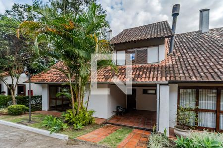 Casa de condomínio à venda com 234m², 3 quartos e 2 vagasFachada