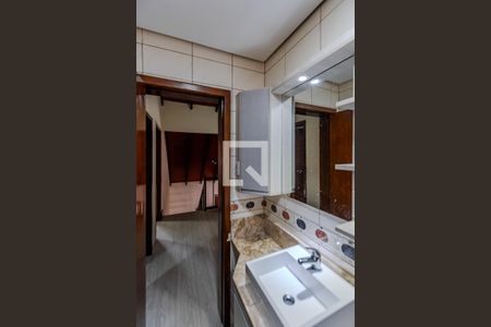 Casa de condomínio à venda com 234m², 3 quartos e 2 vagasBanheiro