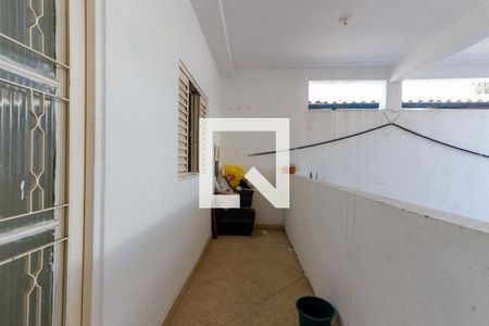 Casa à venda com 600m², 3 quartos e 4 vagasEntrada