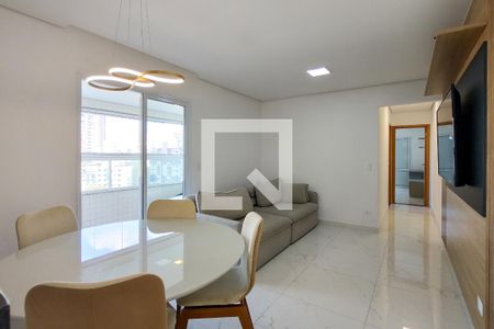 Sala  de apartamento para alugar com 2 quartos, 85m² em Caiçara, Praia Grande