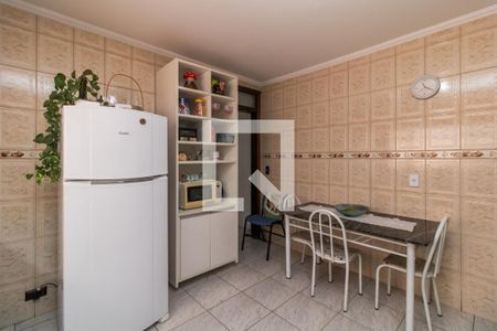 Casa à venda com 269m², 3 quartos e 2 vagas Casa à venda com 269m², 3 quartos e 2 vagasCozinha