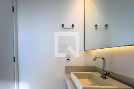 Studio à venda com 36m², 1 quarto e sem vaga Studio à venda com 36m², 1 quarto e sem vagaBanheiro Social